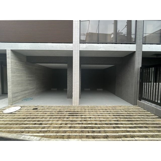 ＡＩＦＬＡＴ中目黒の駐車場