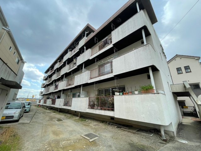 メゾン東茨木の外観