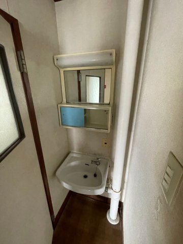 メゾン東茨木の洗面所