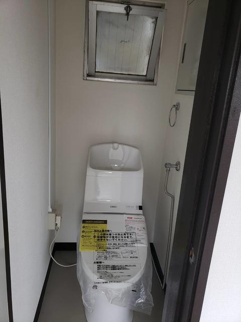 長寿庵ビル３階のトイレ| 