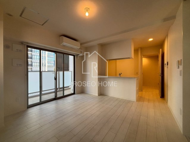 ウェルホームズ靭公園の居間・リビング