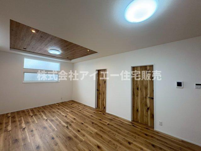 ♪♪宜野湾市大山4丁目-2号棟（全2棟）の洋室|広々とした洋室です