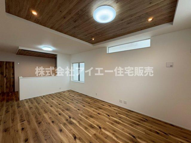 ♪♪宜野湾市大山4丁目-2号棟（全2棟）の洋室|広々とした洋室です