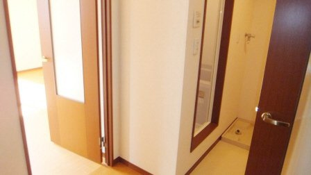 シェリエールＢの居間・リビング