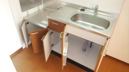 シェリエールＢのキッチン|キッチン下の収納です。