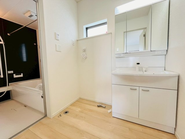 ❤❤うるま市天願第３－１号棟（全４棟）の独立洗面台|独立洗面化粧台付き