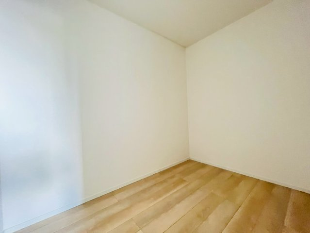 ❤❤うるま市天願第３－１号棟（全４棟）の洋室|明るい洋室です