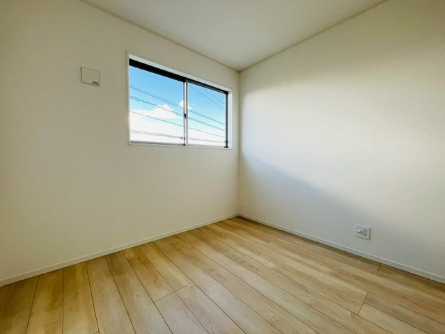 ❤❤うるま市天願第３－１号棟（全４棟）の洋室|広々とした洋室です