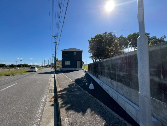 ❤❤うるま市天願第３－１号棟（全４棟）の前面道路含む現地写真|前面道路含む現地写真です