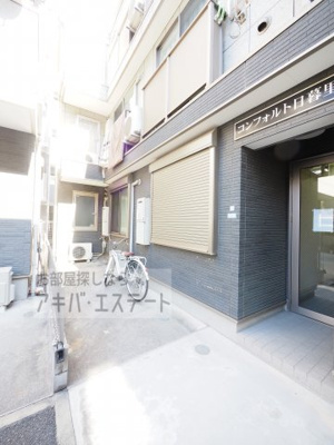 【エントランス】 | コンフォルト日暮里