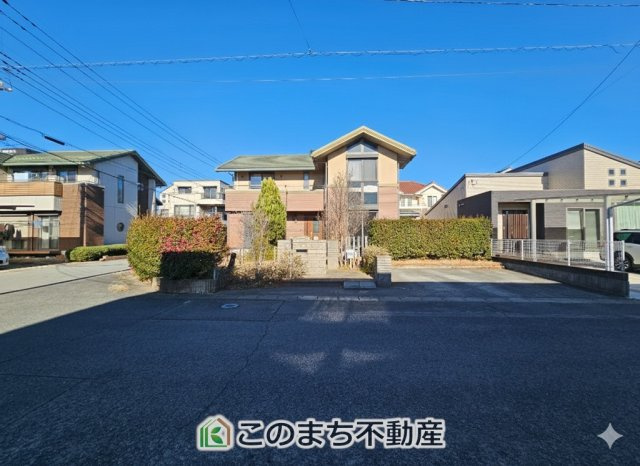 KEM下野市医大前四丁目1期　中古戸建の駐車場|2台並列駐車可能
