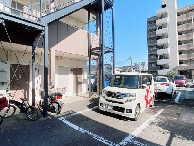 共和1RMの駐車場