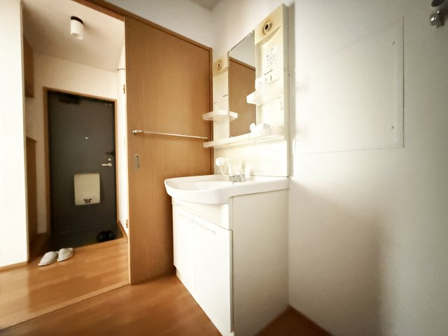 サンハイム B棟の独立洗面台