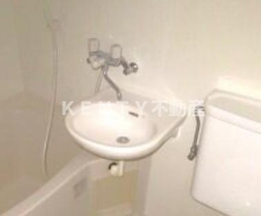 【洗面所】 | 佃ビル | 使いやすい洗面所です