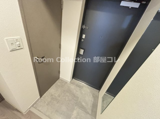 プレサンス名駅南ブリエの玄関