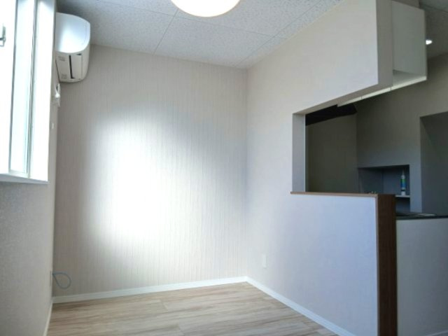 Pinot noir(ピノ・ノワール)の居間・リビング