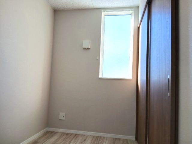 Pinot noir(ピノ・ノワール)の洋室