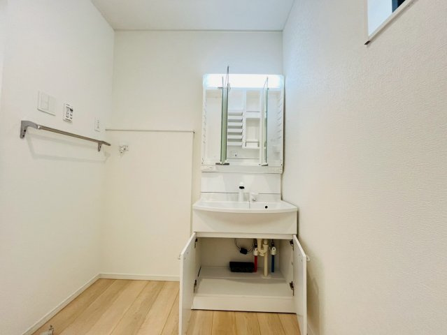 ❤❤うるま市天願第３－4号棟（全４棟）の独立洗面台