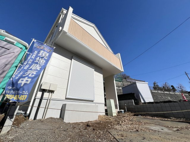 八王子市宇津木町　新築戸建て　全2棟の前面道路含む現地写真