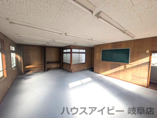 【洋室】 | 岐阜市若宮町！中古住宅登場です♪お車スペース3台可能！2階は広いフリースペースとなっております♪ | 岐阜市若宮町！中古住宅登場です♪お車スペース3台可能！2階は広いフリースペースとなっております♪