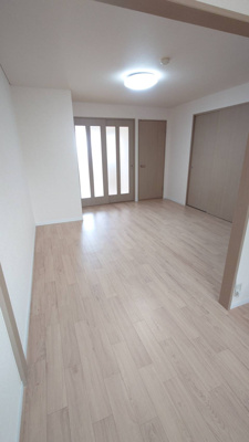 【居間・リビング】 | ロイヤルガーデン杉山 | LDK11.5帖