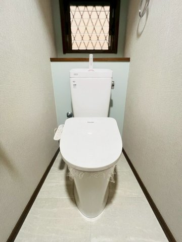 下畑町戸建のトイレ