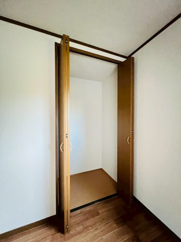 下畑町戸建の内装