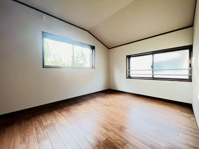 下畑町戸建の居間・リビング