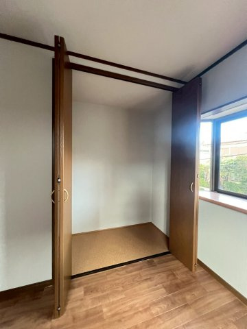 下畑町戸建の収納