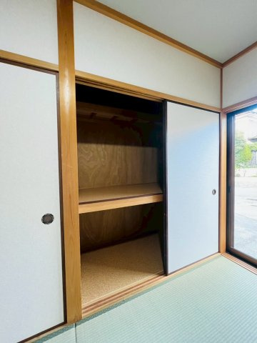 下畑町戸建の収納