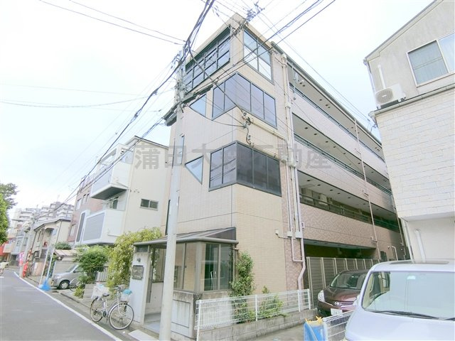 第56シンエイビルの外観