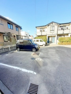 【駐車場】 | オーブリーＭ　Ⅱ | 駐車場があるので、車を買う予定の方も安心です