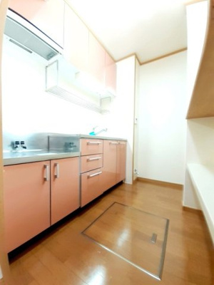 【キッチン】 | ウインド・ヒルⅠ | コンパクトなキッチンで掃除もラクラク