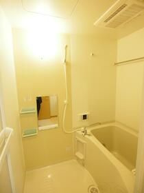 メゾン四ツ谷の浴室