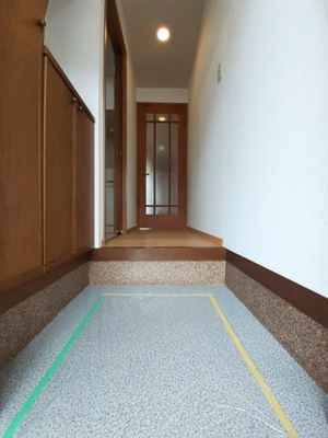 【玄関】 | ＦＡＭＩＬＬ | ゆったりとした玄関です