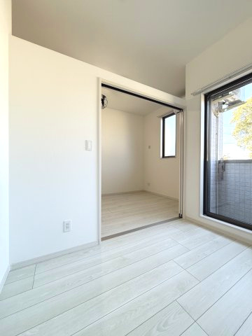 ポラリス鳥栖駅南の洋室|間仕切りを開放できます