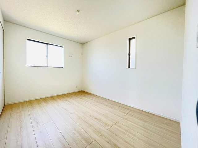 岡崎市上地町第7　新築分譲住宅　全2棟　1号棟の洋室|居室は、収納つきで子ども部屋や寝室など多彩な用途の利用ができます♪