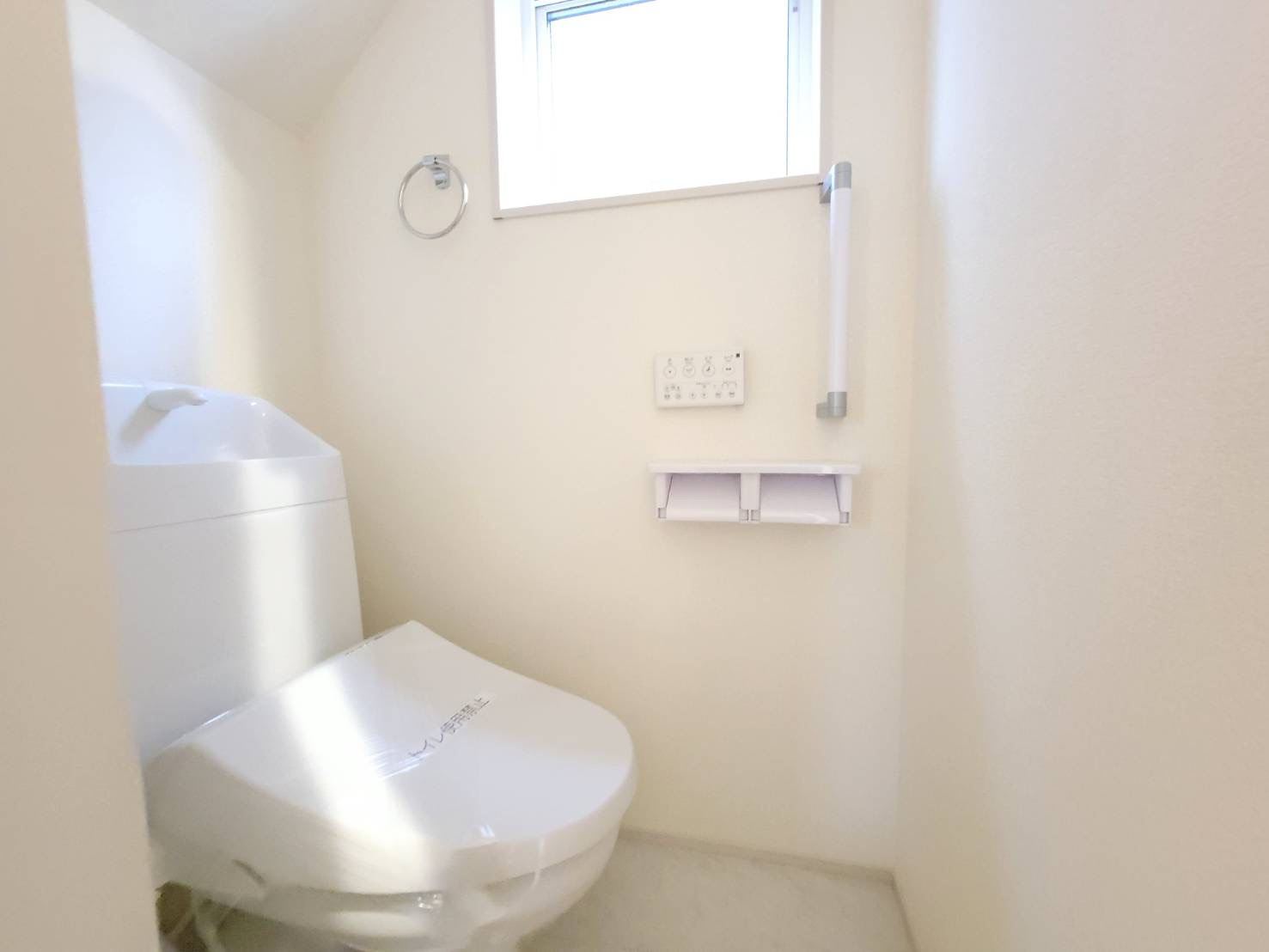 【LiveleGarden】下野市小金井 第6 全2邸の外観|〇只今建築中〇
構造見学会開催中！建築中の今なら完成してからは確認できない構造などをご自身の目で確認いただけます♪近隣の同仕様モデルハウスもご案内いたします♪
お気軽にお問い合わせくださいませ！