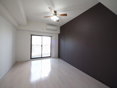 【洋室】 | Luxe新大阪南 | 広々とした洋室です