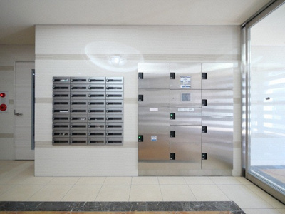 【その他共用部分】 | Luxe新大阪南 | 宅配ボックスです