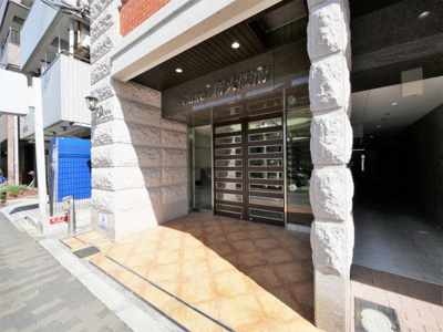 【エントランス】 | Luxe新大阪南 | 落ち着いたエントランスです