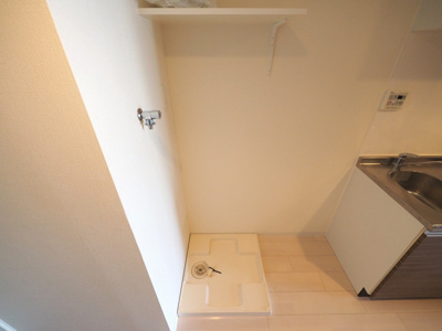 【設備】 | Luxe新大阪南 | 洗濯機置き場です