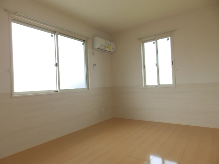 セゾンコートⅡ 春・夏 春の内装|洋室6.5帖