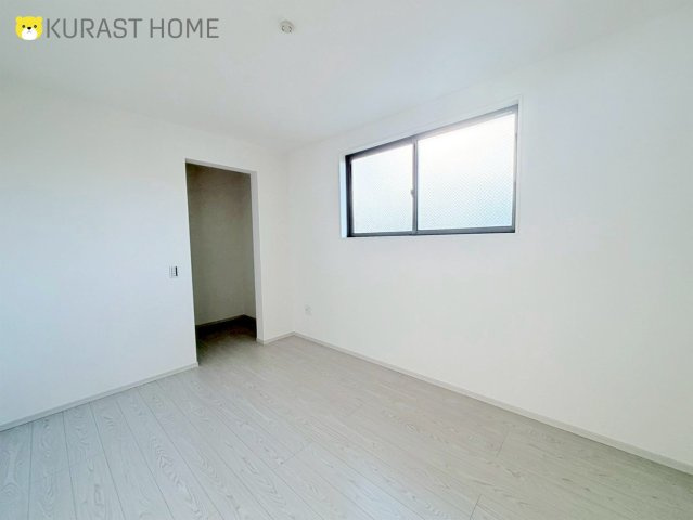 京都市右京区嵯峨野南浦町　新築戸建の洋室