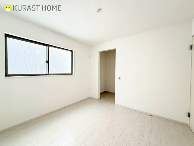 京都市右京区嵯峨野南浦町　新築戸建の洋室