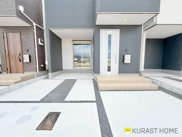 京都市右京区嵯峨野南浦町　新築戸建の駐車場