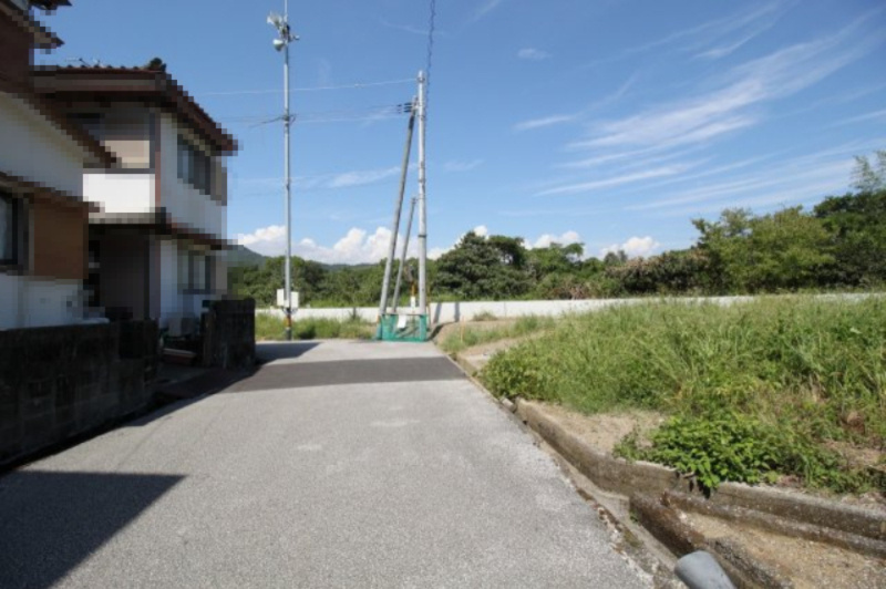 瀬戸東町1丁目　Ｈ号地　建築条件付き　売土地　の前面道路含む現地写真
