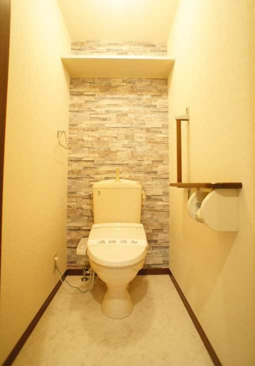 ビューラー上高田　シャーメゾン　角部屋　温水洗浄便座のトイレ