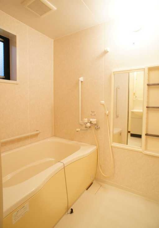 ビューラー上高田　シャーメゾン　角部屋　温水洗浄便座の浴室