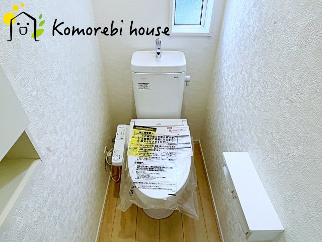 伊奈町本町　第3　新築一戸建て　クレイドルガーデン　01のトイレ|コンパクトで使いやすいトイレです